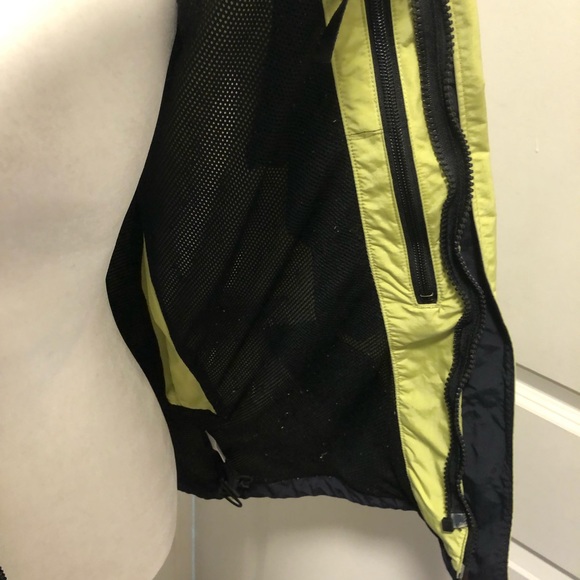 Eastern Mountain sports raincoat windbreaker size medium - Picture 4 of 5